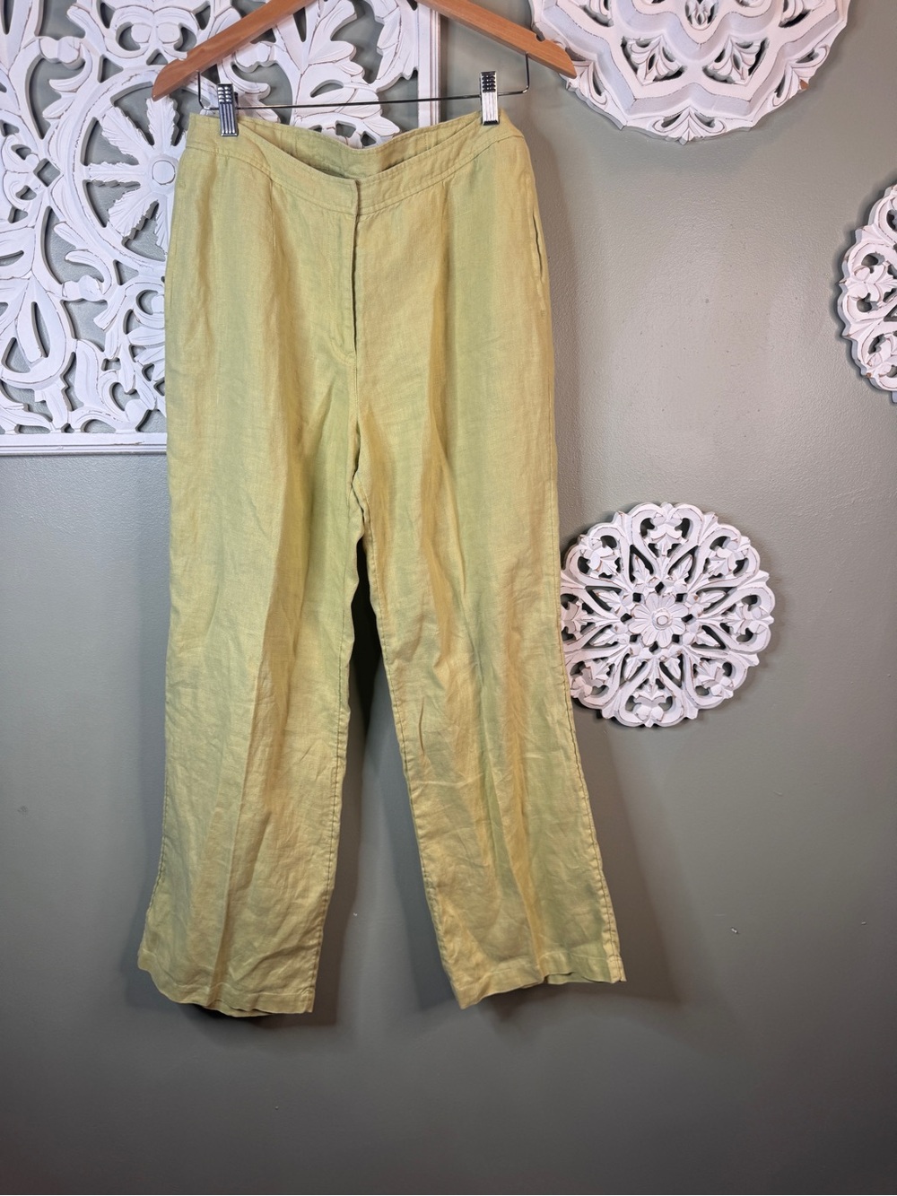 J. Jill  Lightweight Linen Pants in Spring Light Green size 8
